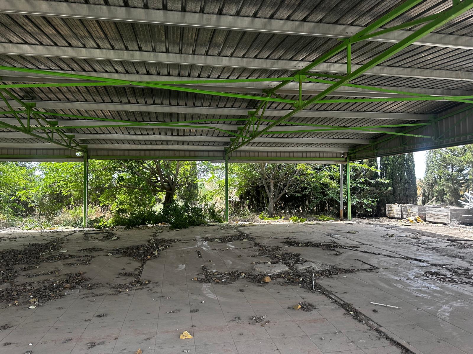 carpa metálica industrial desmontable 14 x 24 m con estructura y cubierta de chapa