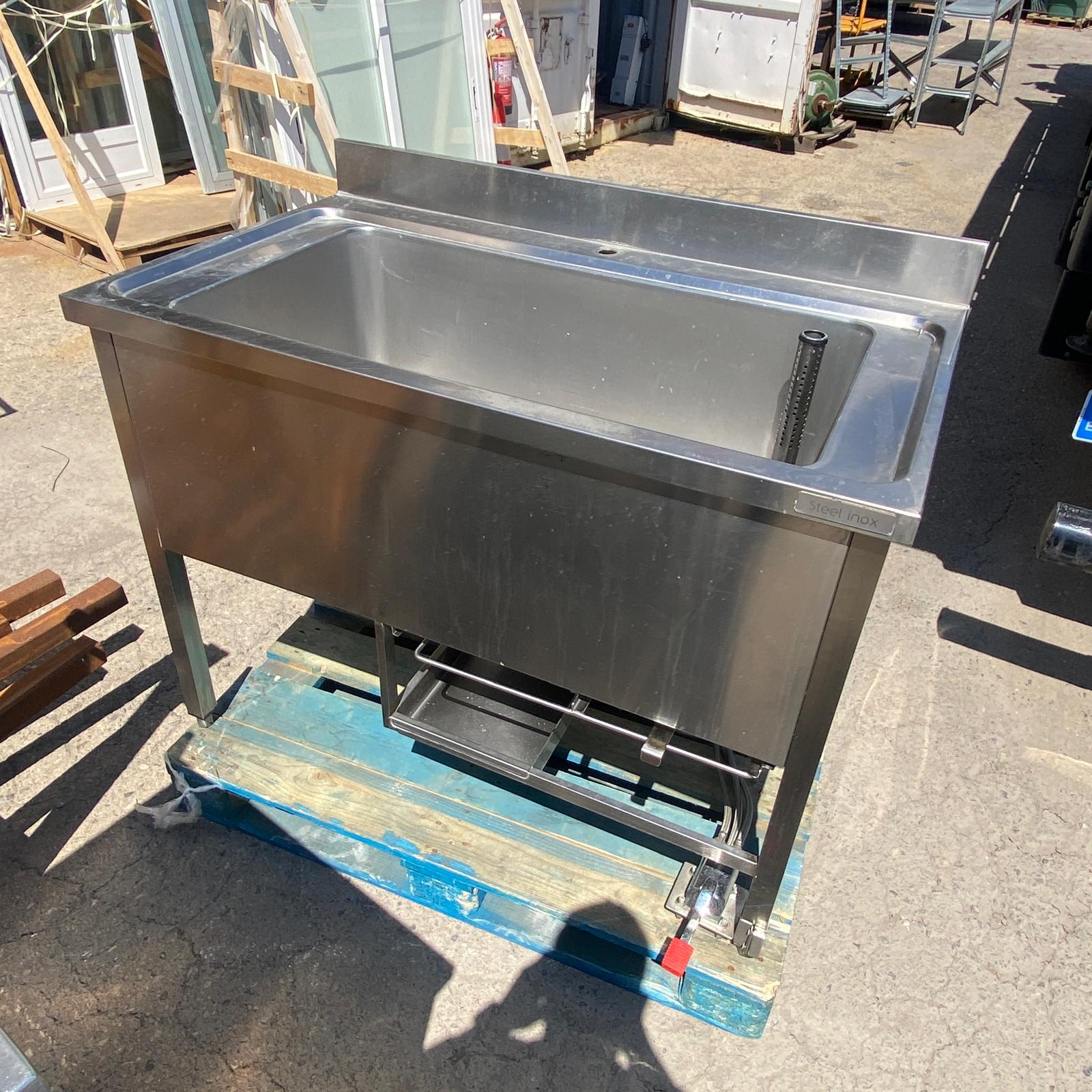 fregadero industrial de acero inoxidable steelinox con cuba profunda y sistema de pedal